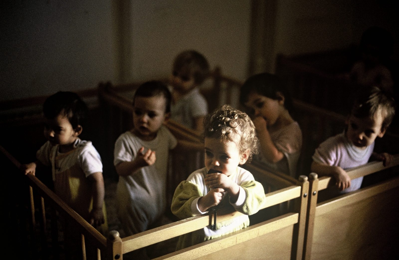 The toddler group in the 'Ljubica Ivezic' orphanage. 54 children were planned for evacuation from the besieged Sarajevo by the German members of parliament Karsten Knolle and Juergen Angelbeck. Bosnia and Herzegovina, Sarajevo 30.07.1992
