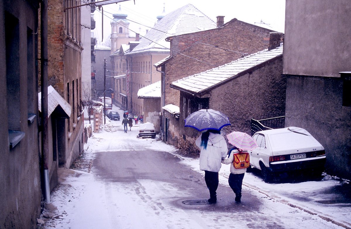 Archive photos of conflict in Bosnia and Herzegovina by Greg Locke © 1995/1996