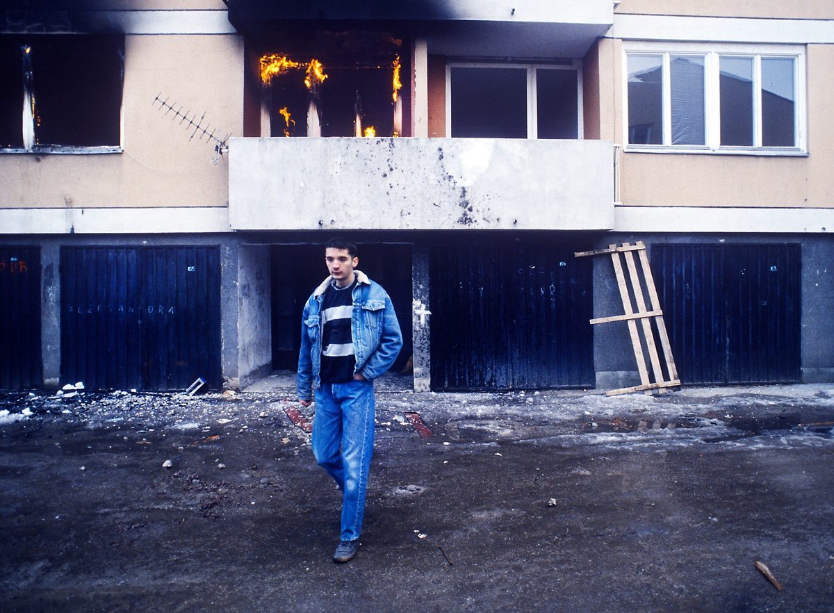 Archive photos of conflict in Bosnia and Herzegovina by Greg Locke © 1995/1996
