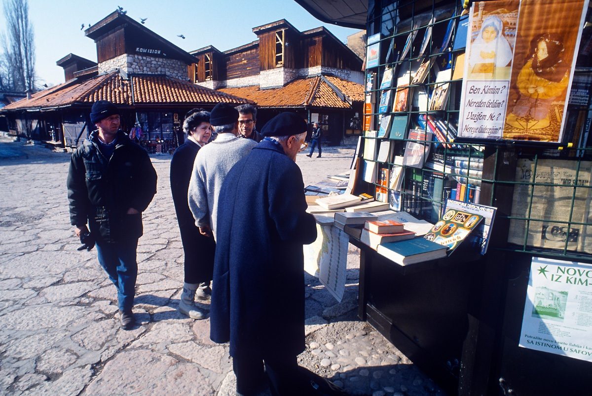 Archive photos of conflict in Bosnia and Herzegovina by Greg Locke © 1995/1996