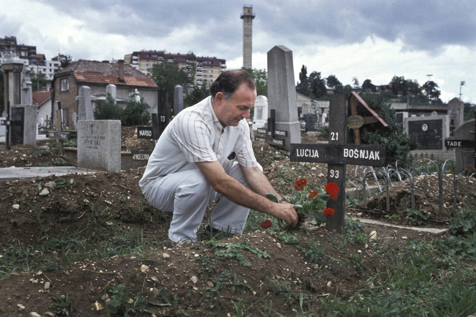 Man at the grave of his wife Sarajevo 1993