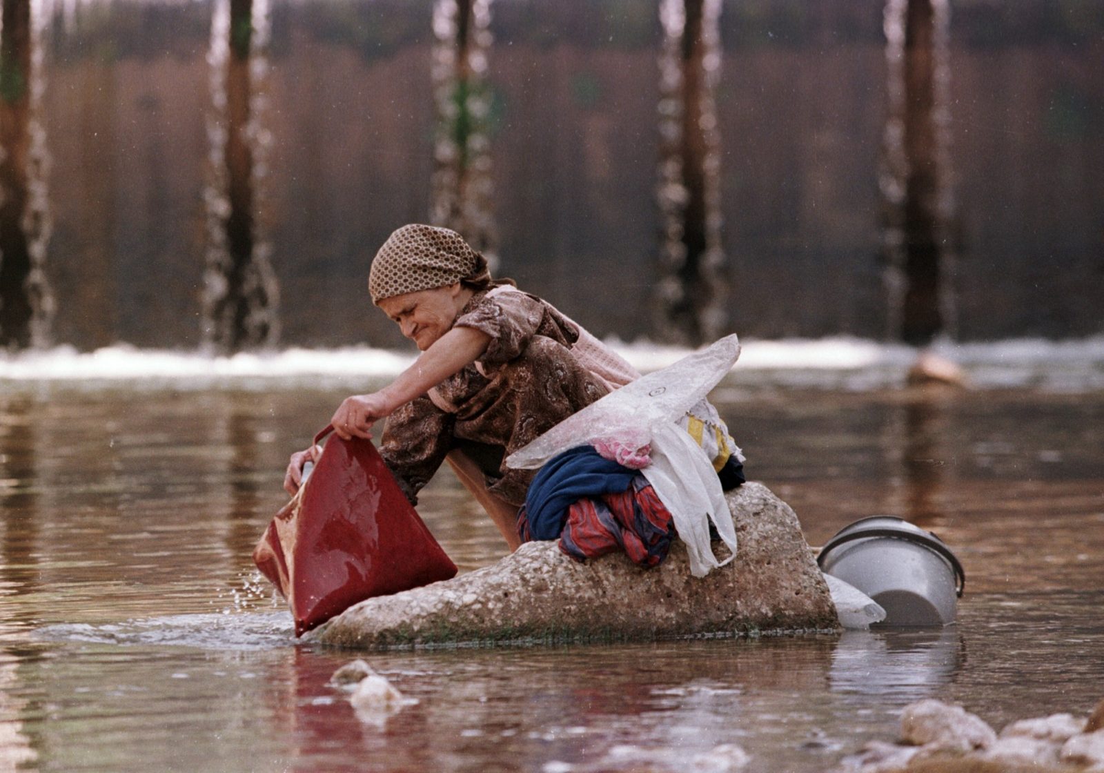 Photo by Piotr Andrews