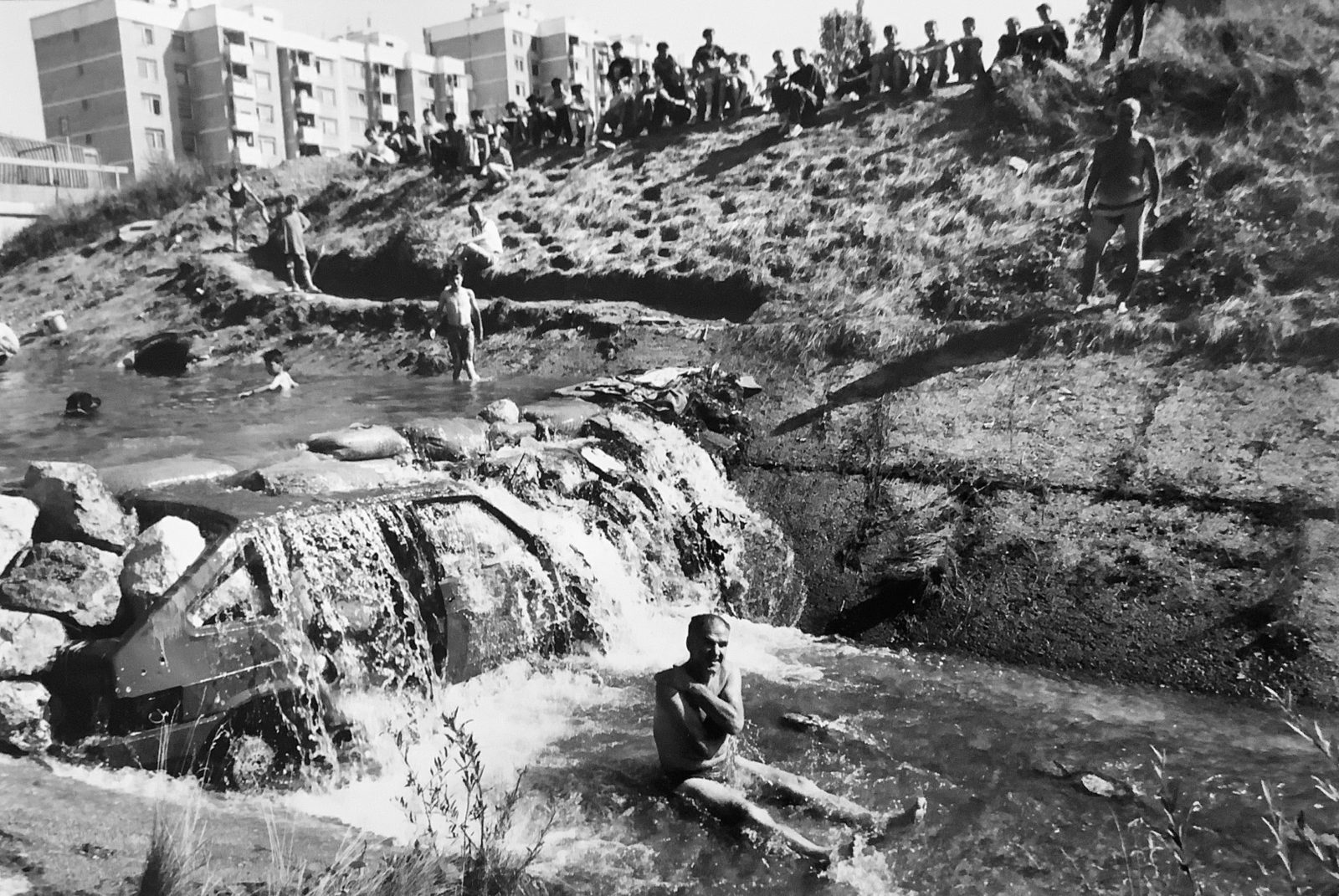 Rahmetli Dževad Zubanović swimming in the river. Sarajevo, Dobrinja 1993