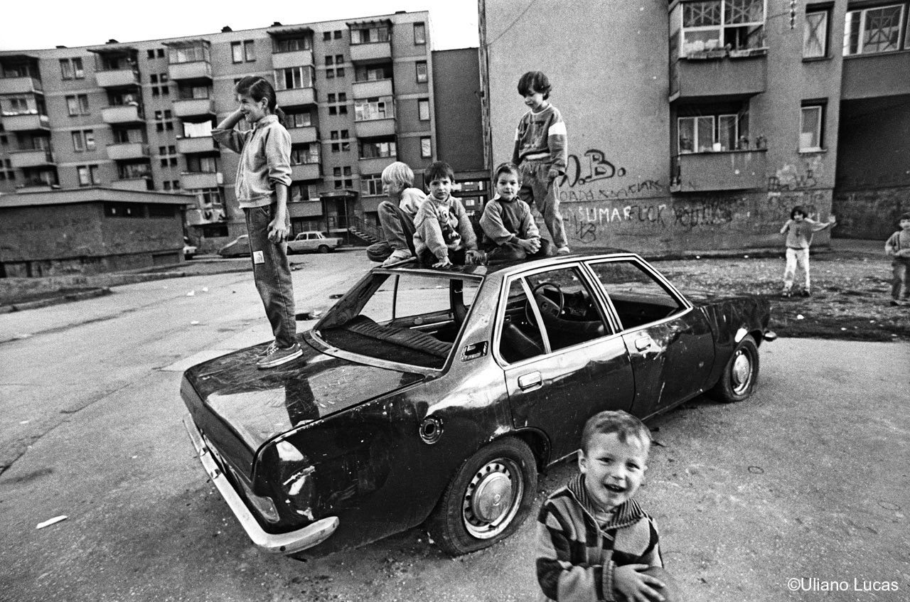Dobrinja neighborhood, Sarajevo, 1993